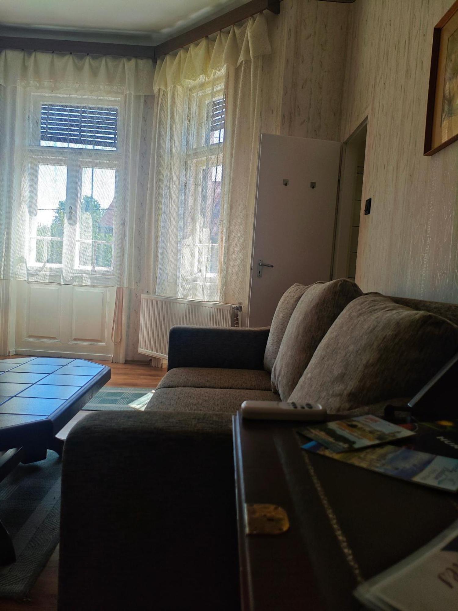 以利亚小屋旅馆 凯斯特海伊 外观 照片