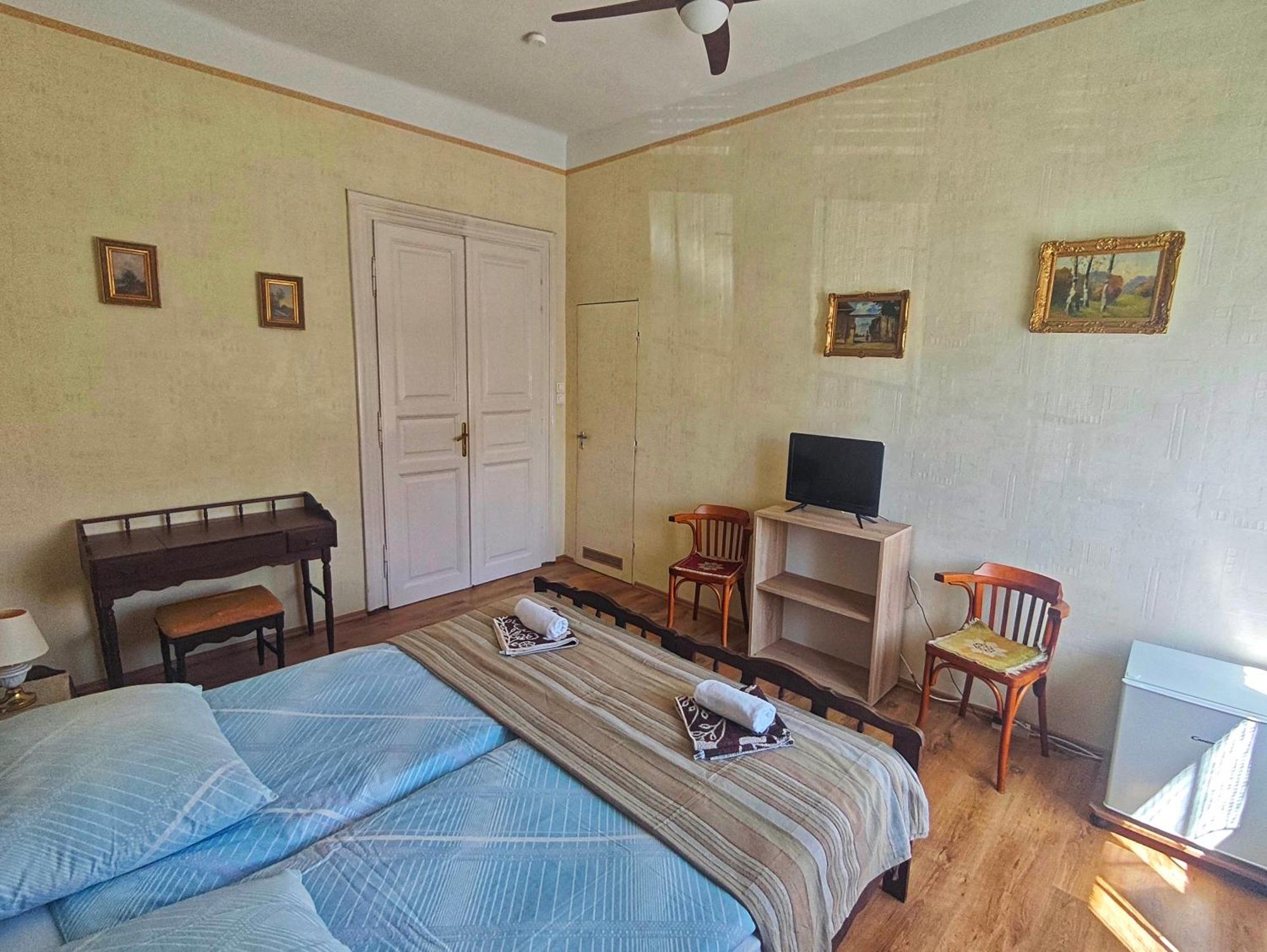以利亚小屋旅馆 凯斯特海伊 外观 照片